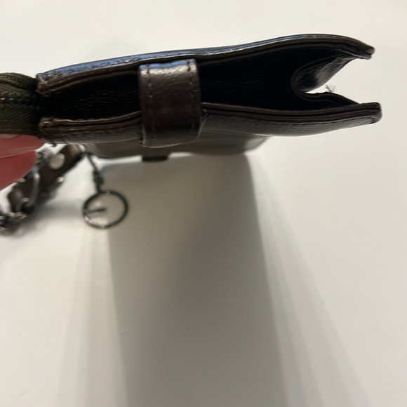 Kenneth Cole dark olive green leather wallet with key ring & chain strap EUC - Picture 5 of 12